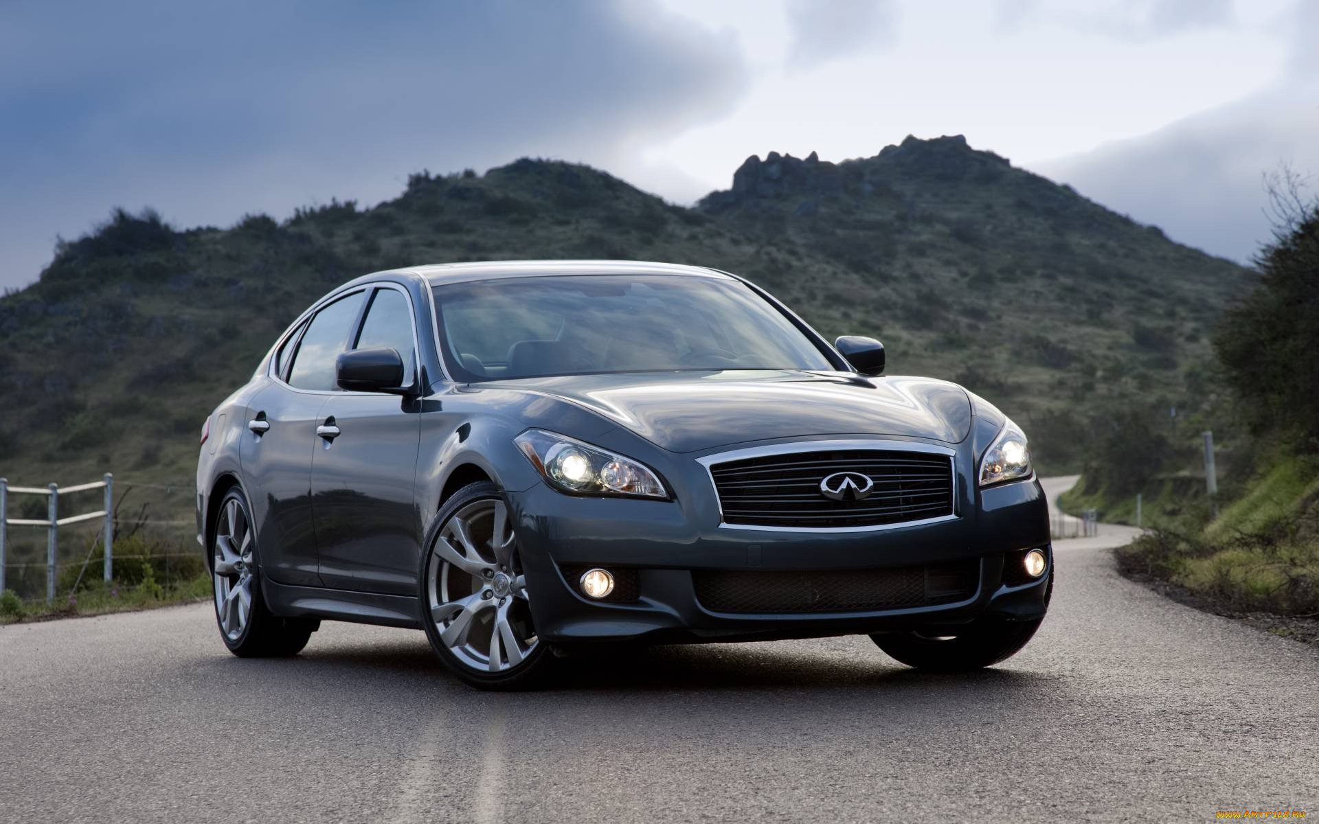 , infiniti, m